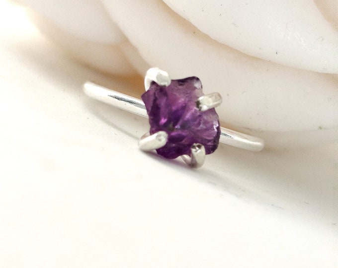 Raw Amethyst Solitaire Ring, February Birthstone Jewelry for Women, Jewellery Gift Ideas for Her