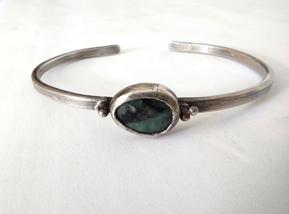 Emerald bracelet, Open cuff with emerald rose cut cabochon, Birthstone Jewelry, May Birthstone Bracelet