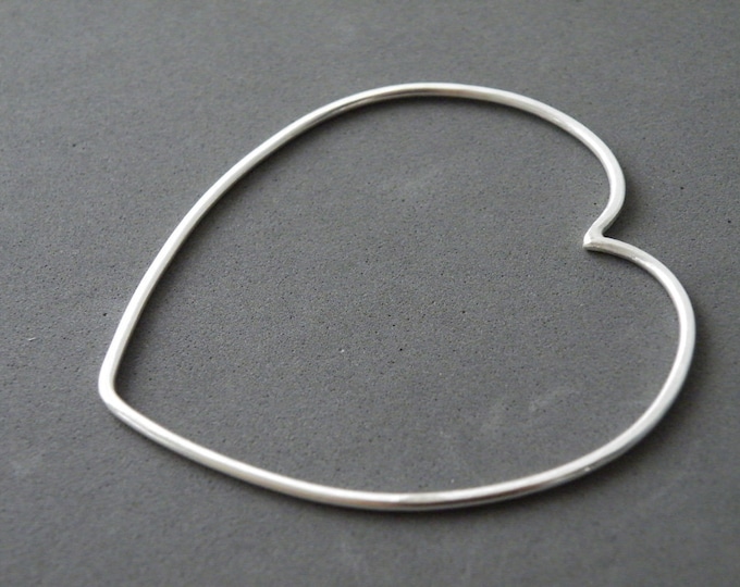 Sterling Silver Heart Bangle Minimalist Romantic Bangle Outlined Heart Bangle by SteamyLab
