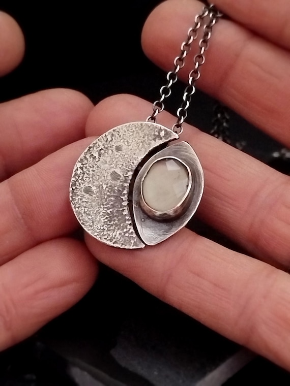 Moonstone and Reticulated Silver Lunar Pendant, Handmade Ritual Necklace in 925 Sterling Silver