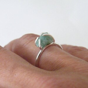 Raw Green Emerald Ring, May Birthstone Ring, Women Stone Rings image 2