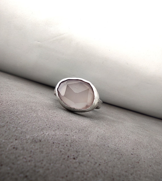 Rose cut pink Chalcedony Ring, Chabochon cocktail ring, women ring gift ideas, May Birthstone Ring