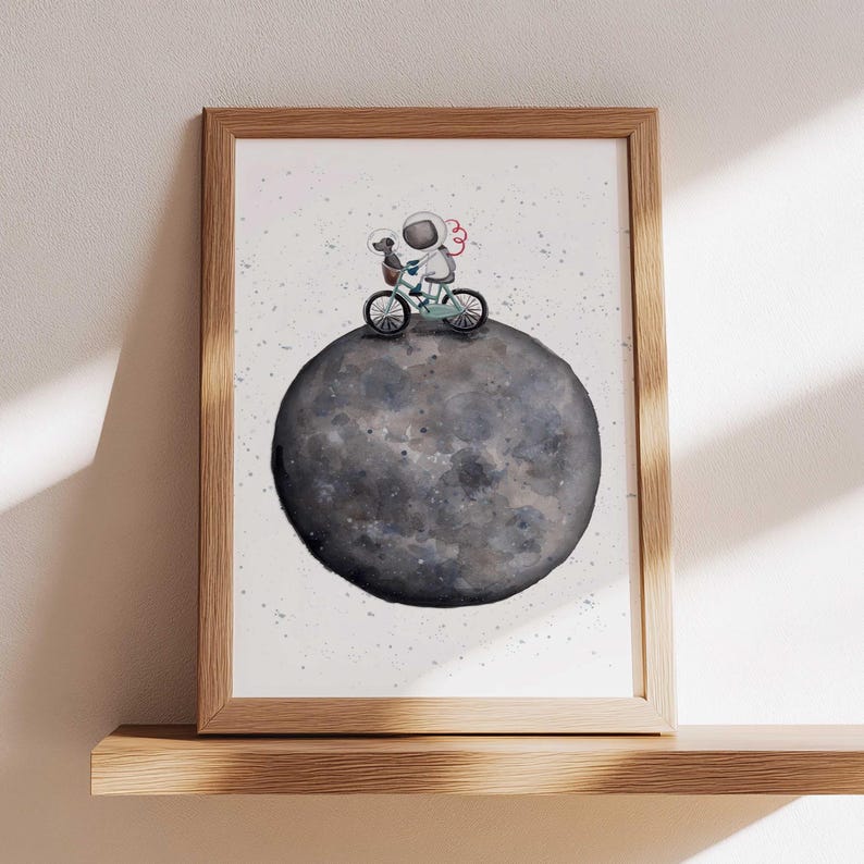 月面で自転車に乗る宇宙飛行士の水彩画アートプリント：子供部屋の壁飾り 画像 1