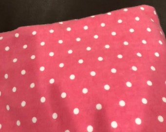 A  polka dot print in pink fitted crib /toddler sheet