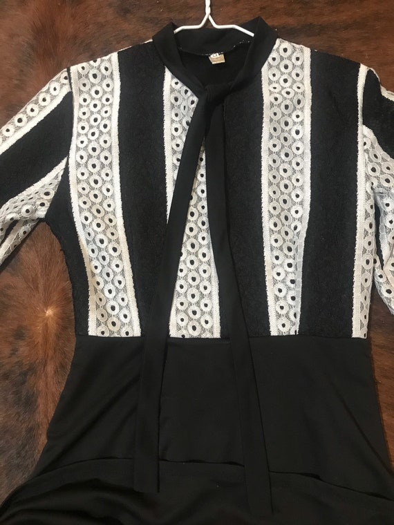 MOD 70’s, Black & white mini scooter dress.