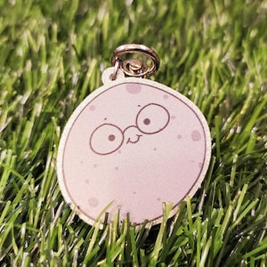 Kawaii Moon Acrylic Charm – Cute Glasses-Wearing Moon Keychain
