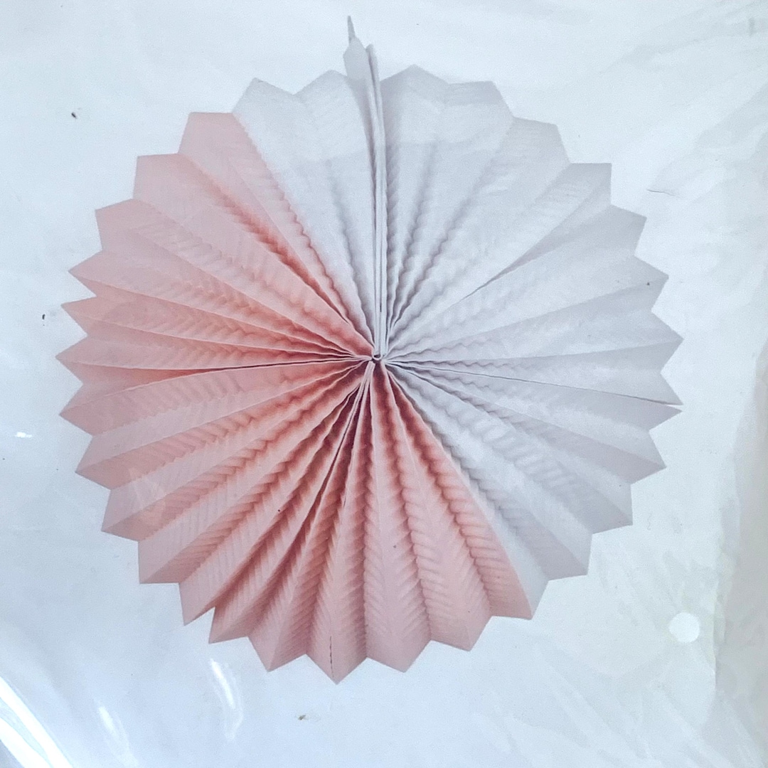 Paper Ltern Pink + White 11
