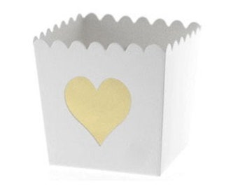 White with Gold Foil Heart Scallop Favor Box Party Favor/Treat Box | Birthday Party, Valentine's Day Favor Box | Set of 6 | Sambellina