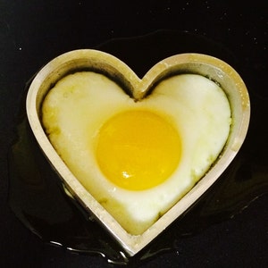 Sweetheart Sunny Side Up Egg Mold. Serve your sweetheart a surprise breakfast with with a heart shaped egg!