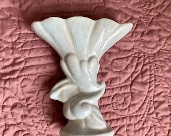 Gonder Vintage Art Deco 1940's Pottery Vase * Gray and Pink Pearl * Ohio Pottery * Marked Piece * Beautiful Condition for Use or Display