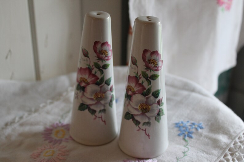 Floral Salt and Pepper Set