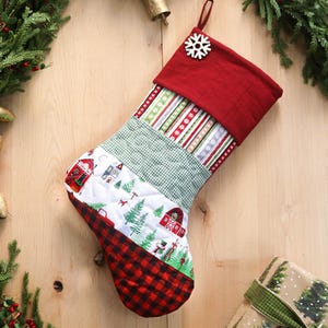 パーソナライズされたキルティングクリスマスストッキング、パッチワークデザイン、ファームハウス装飾