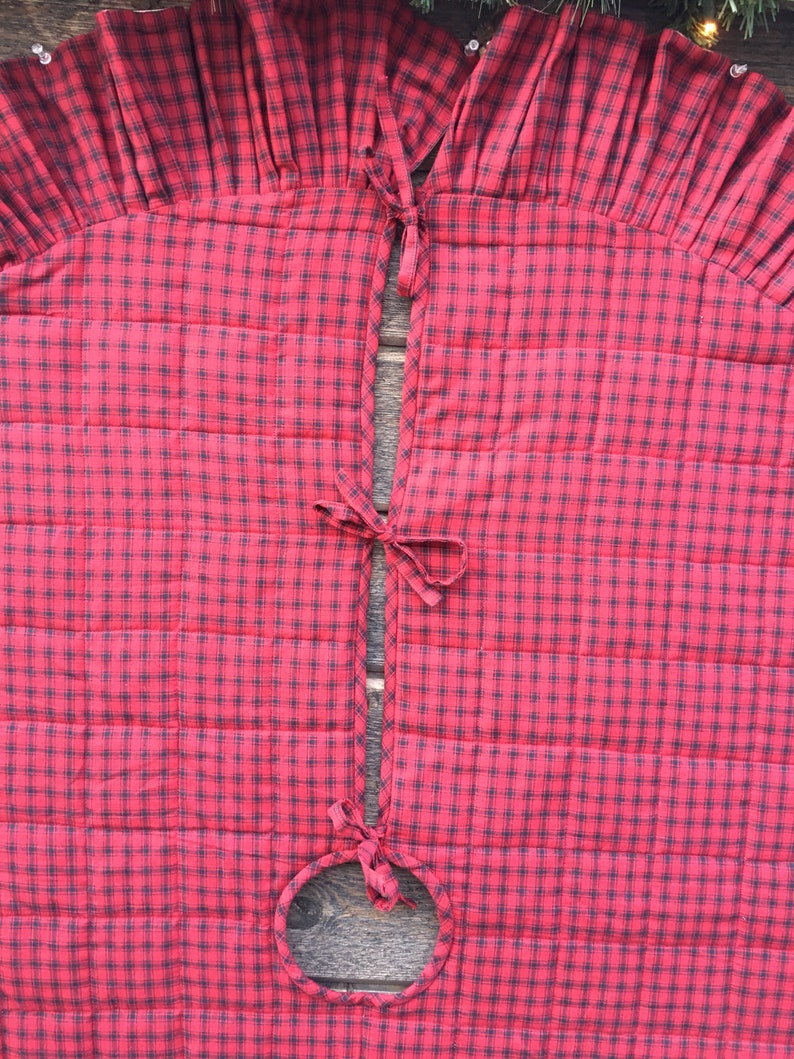 Red Plaid Tree Skirt Farmhouse Tree Skirt Quilted Christmas Tree Skirt Quilted Christmas Farmhouse Christmas Christmas Tree Skirt