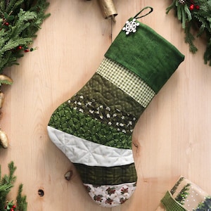 パーソナライズされたキルティングクリスマスストッキング、パッチワークデザイン、ファームハウス装飾