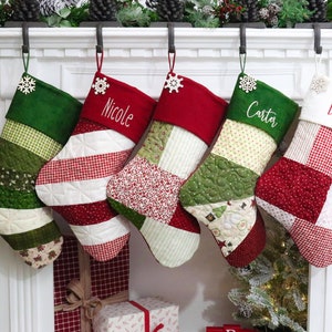 Uma (1) meia de Natal acolchoada, meia de Natal vermelha e verde, meia de Natal estilo fazenda, meias de Natal personalizadas