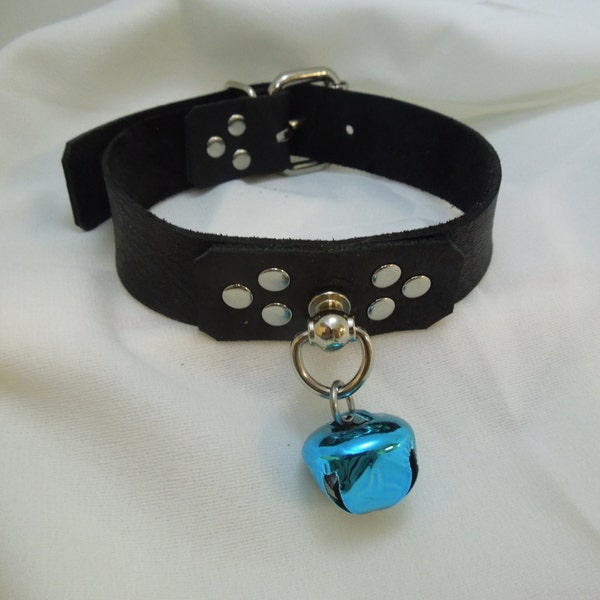 Teal kitty bell collar