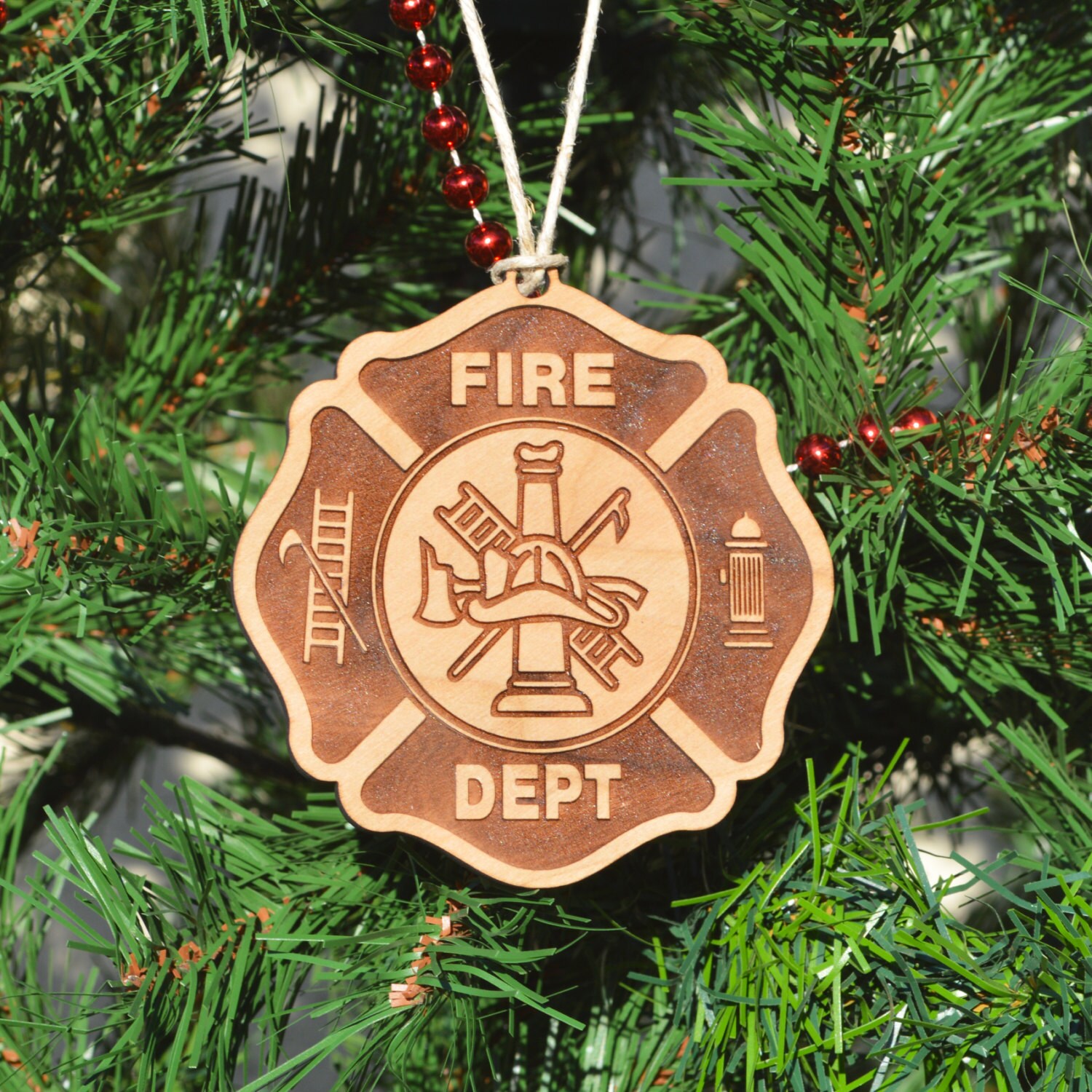 Adorno de árbol de Navidad grabado en madera de bombero - Etsy México, image size:1500x1500