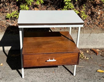 Vista of California Walnut Nightstand End Table, Vintage 1970s Modern