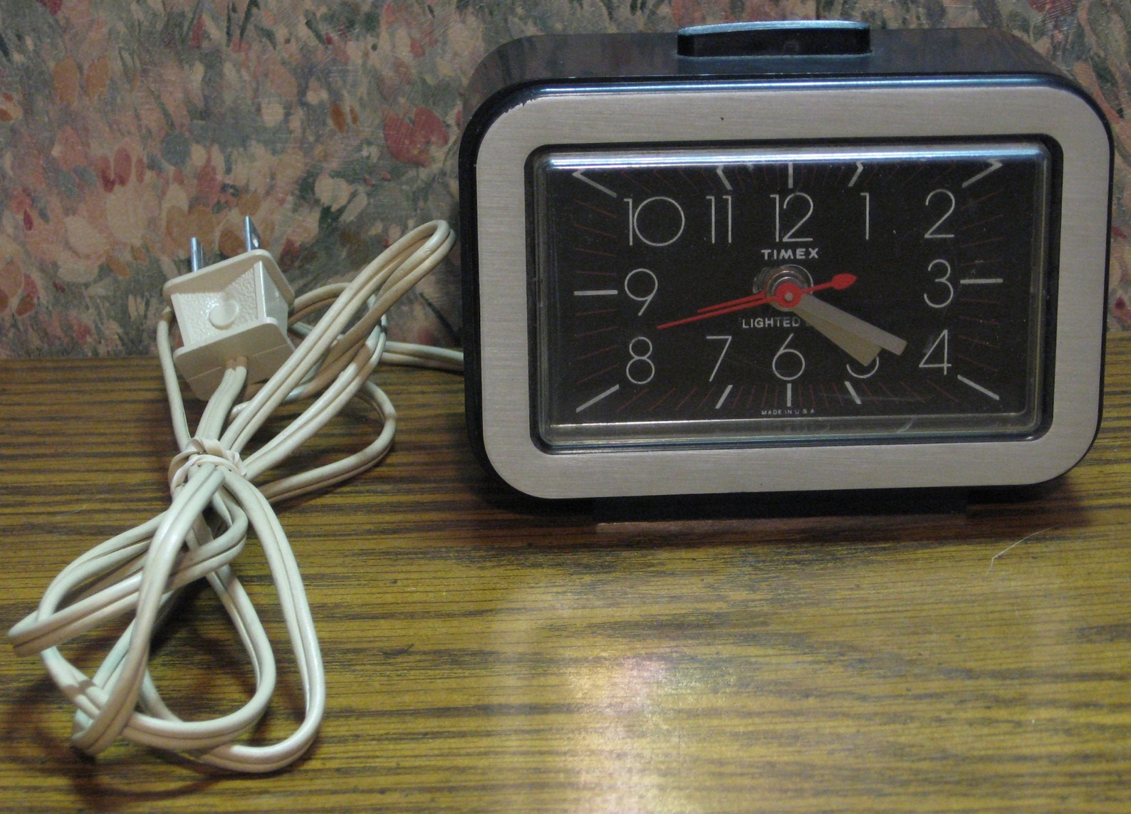 Timex 74214 Lighted Dial Electric Analog Alarm Clock 1980s Etsy