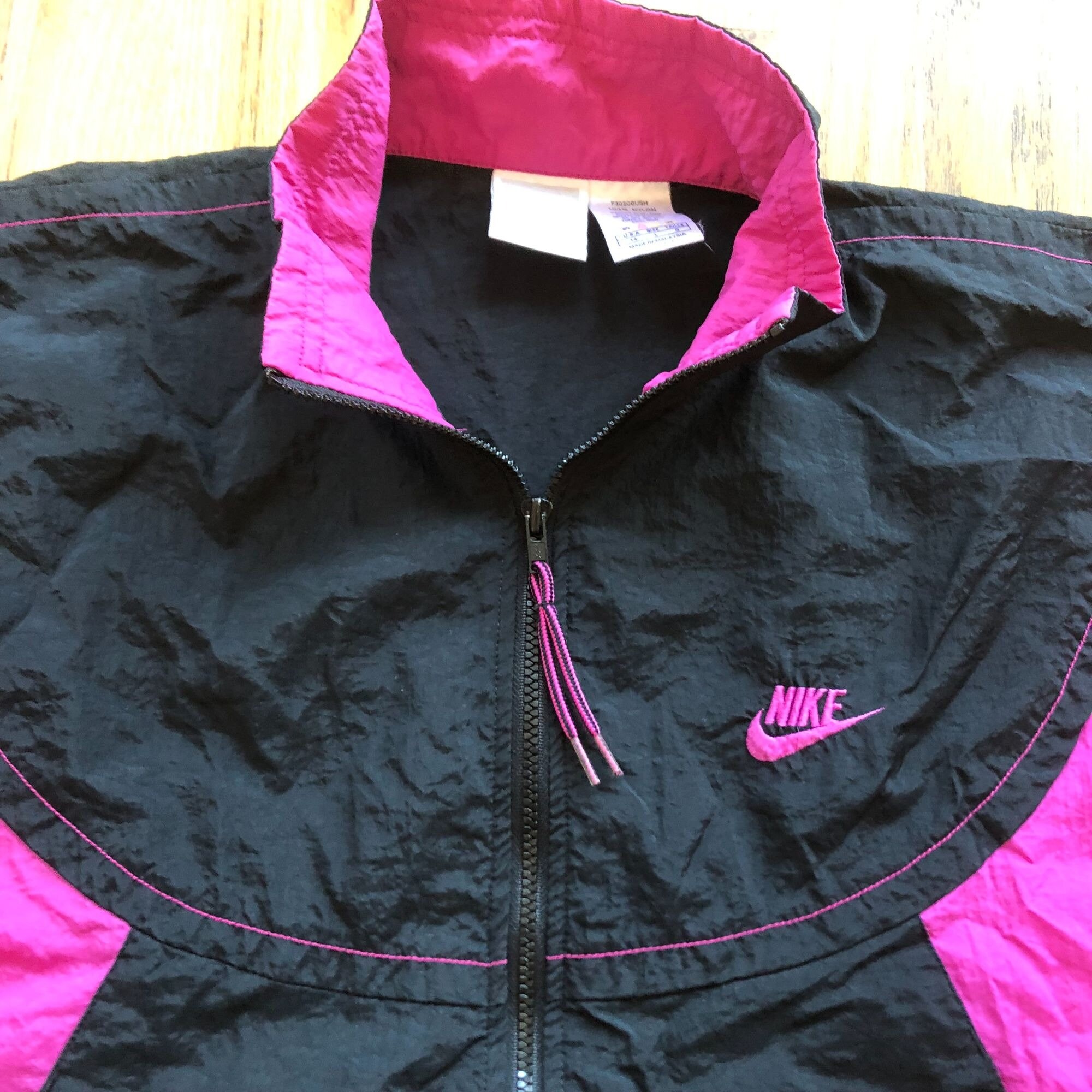 Vintage Nike Windbreaker Black Fushia