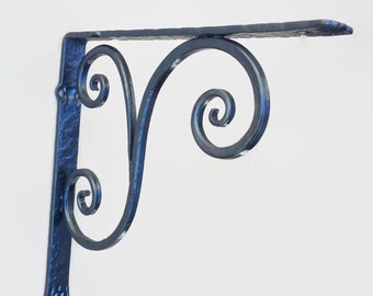 Hand-Forged Wrought Iron Scroll Shelf Bracket – Classical Design