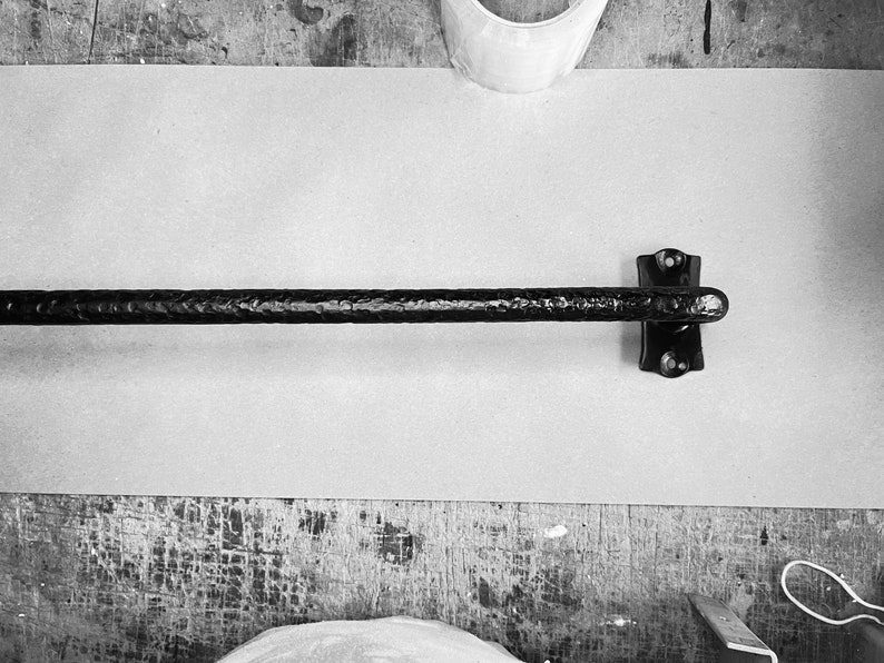 French Curtain rod wrought iron hand forge. Returned curtain rod