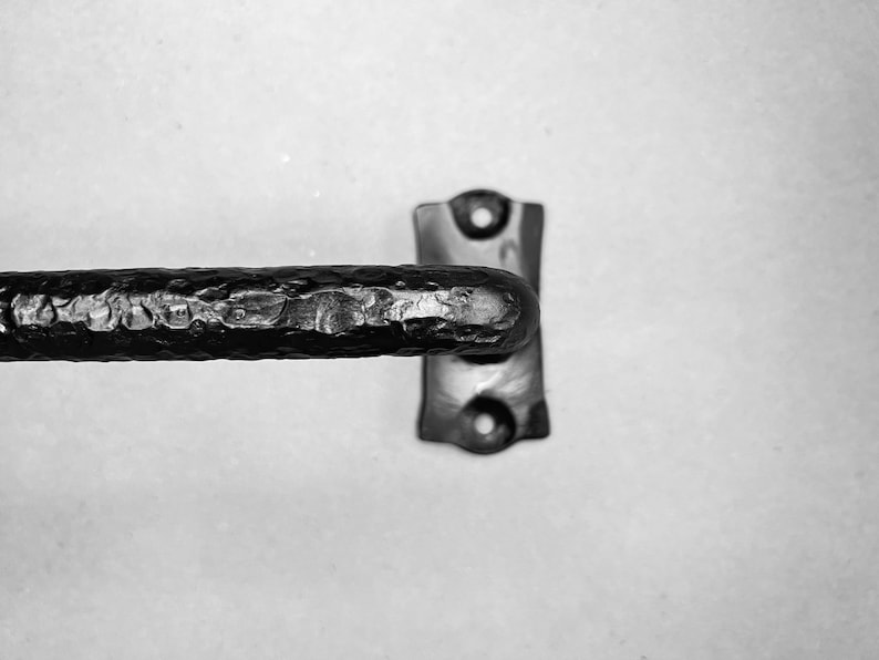 French Curtain rod wrought iron hand forge. Returned curtain rod