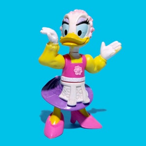 Daisy Duck Disney World Epcot Center Germany Figure PVC Vintage 90s McDonalds 1993 Happy Meal Toy Action Figure RARE