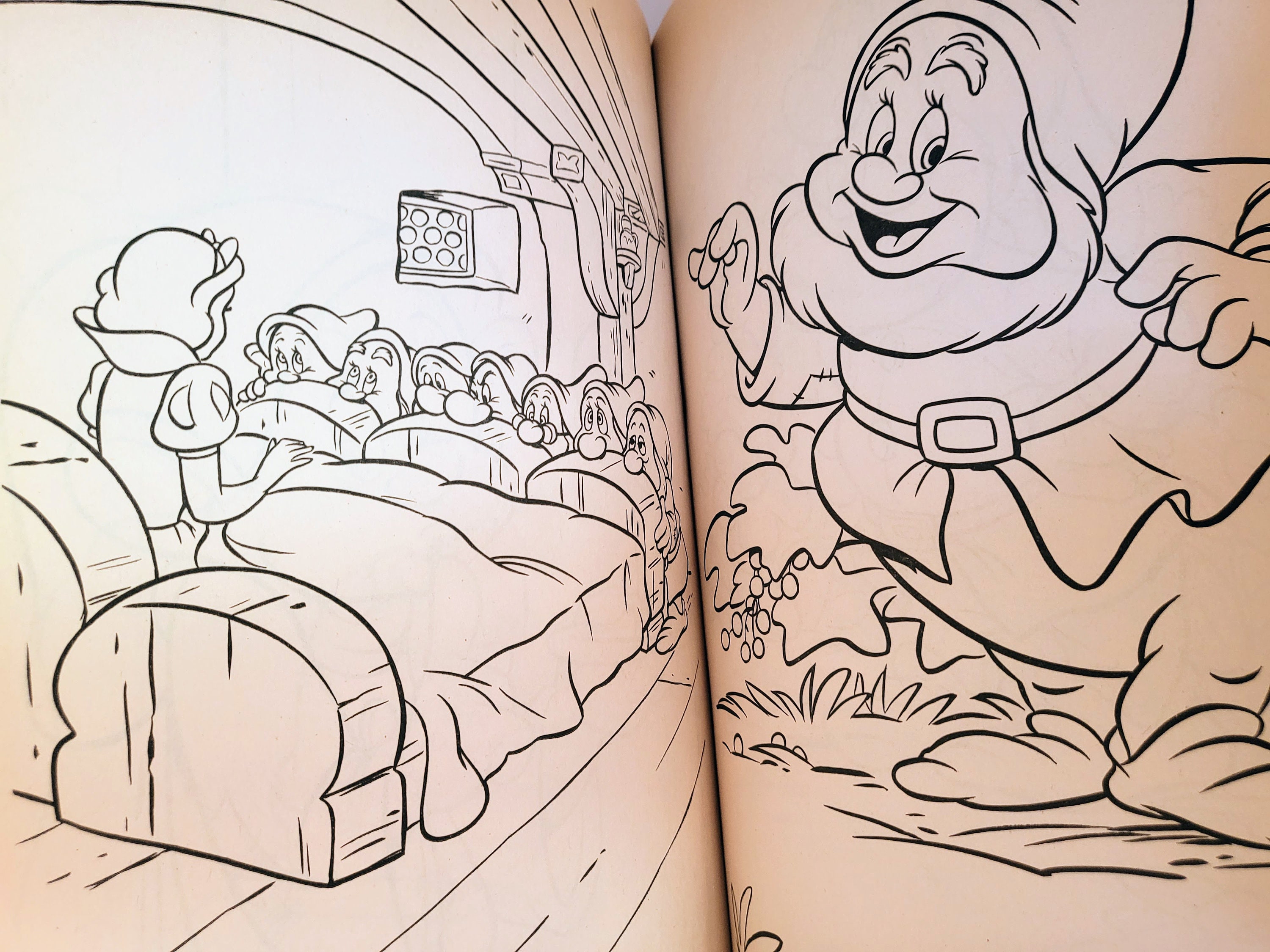 Disney's Snow White Coloring Book 90s Vintage Artbook Golden Books ...