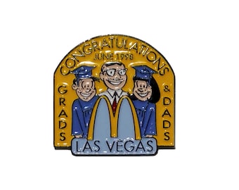 Graduados y papás de McDonalds McDonalds Las Vegas, junio de 1998, felicitaciones, broche de esmalte de la tripulación, botón coleccionable raro, broche de corbata