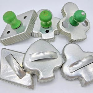 Vintage Poker Card Cookie Cutters Lot of 6 Tin Silver Colored Aluminum Original Mid Century Kitchen RARE Biscuit Cutters Vegas Collectible