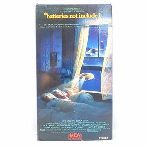 batteries not included Steven Spielberg Presents VHS 1987 Classic Movie Rare Vintage Video 1990 Release RARE