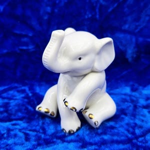 Vintage Elephant Lenox Porcelain Figurine China Jewels Collection Cream 24 kt Gold Antique Collectible Figure RARE Baby Elephant 1992