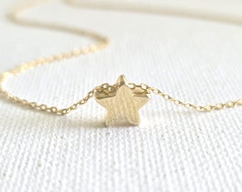 Collar de estrella pequeña, estrella dorada, plateada o de oro rosa, collar minimalista para uso diario, regalo de dama de honor, regalo para mejor amiga, regalo para ella