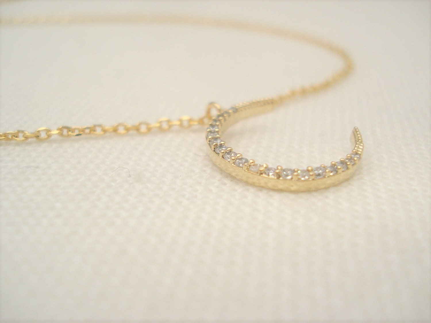 Minimalist Gold Plated Crescent Moon Necklace Half Moon Shape Necklace 10pcs-N187