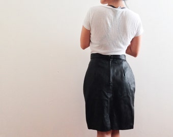 Vtg faux leather pencil skirt