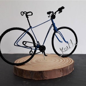 Gift for cyclist, Personalized wire sculpture road bike, Father Day Gift.