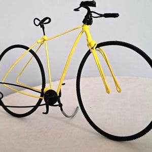 パーソナライズされた自転車ケーキトッパー：亜鉛メッキ鋼のサイクリストギフト