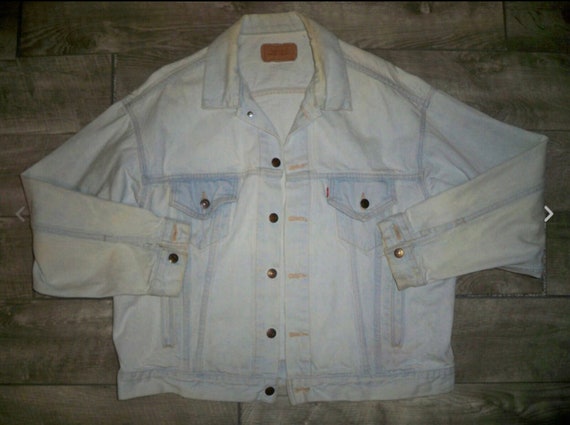 Vintage Levis Red Tag Light Wash Denim Jean Barn … - image 1