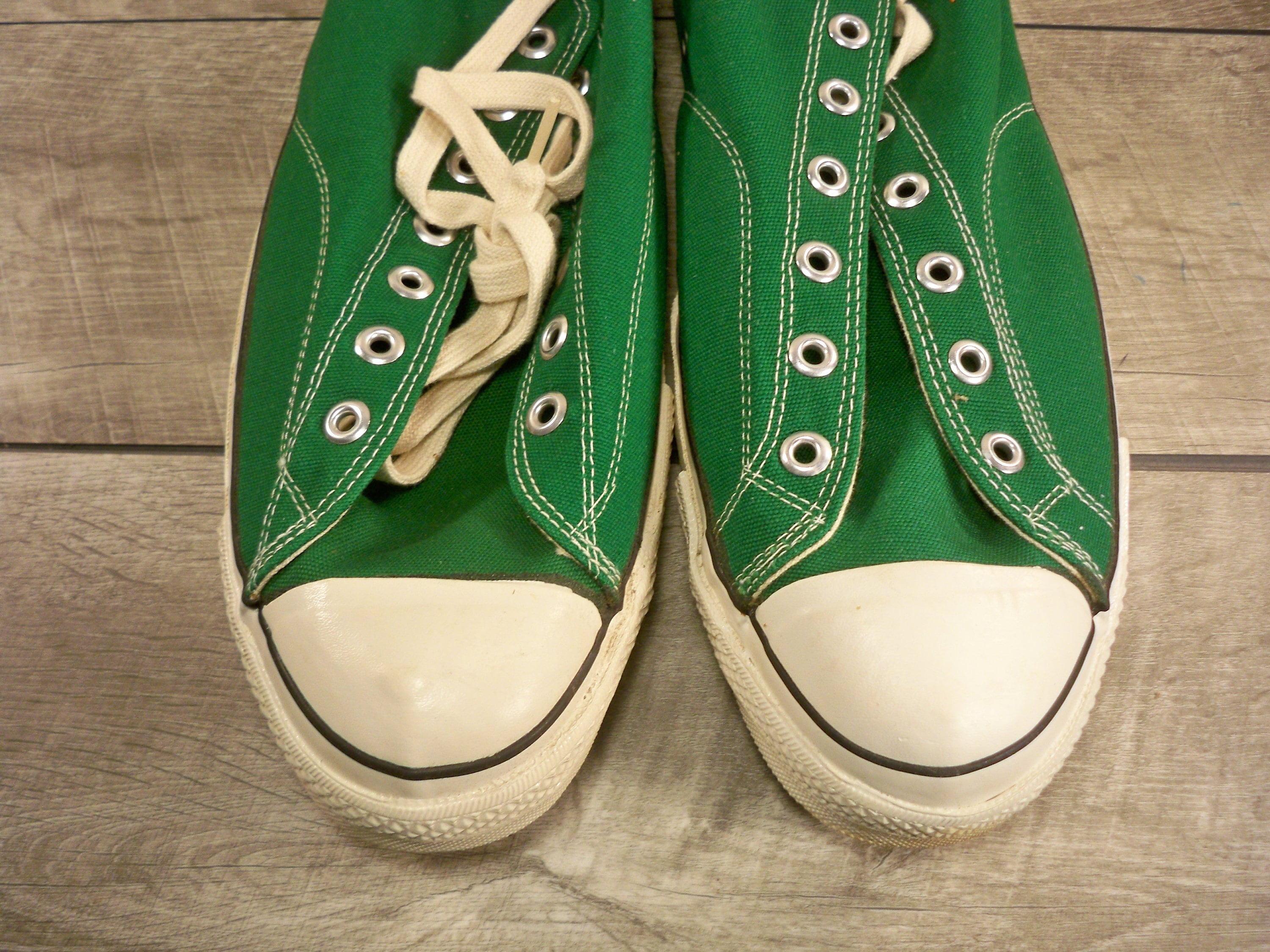 New Old Stock Vintage CONVERSE Chucks All Star Green Canvas 