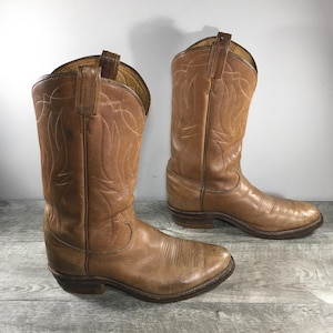 Tony Lama Brown Leather Rodeo Cowboy Western Riding Mens Boots Vintage Made in USA Size 9.5 Medium