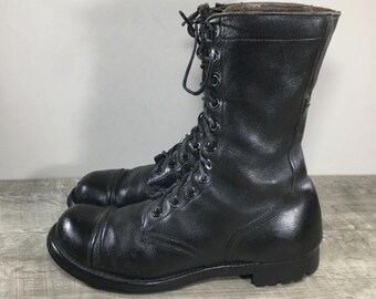 Vintage Vietnam Era Combat Men display picture 3