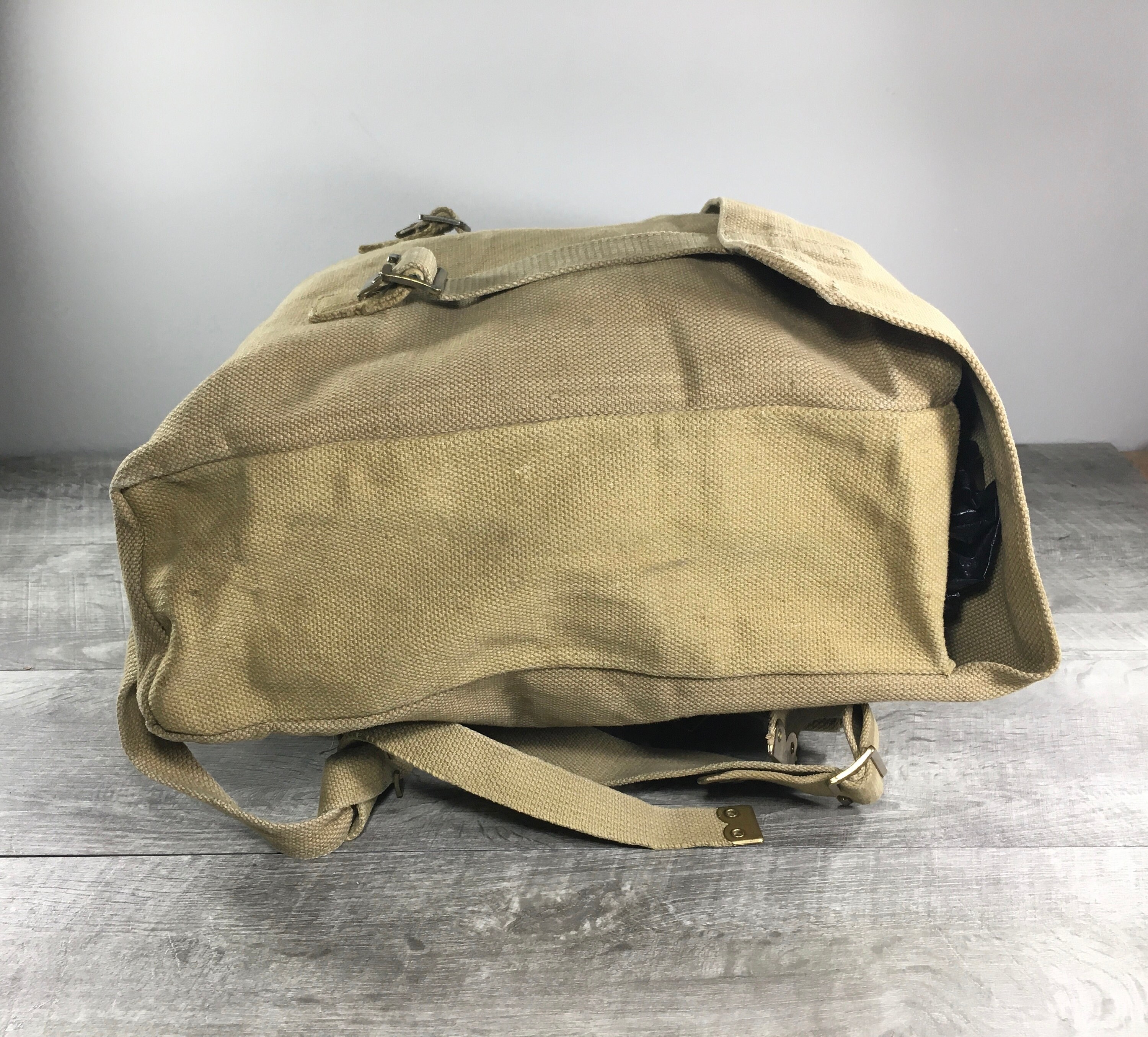 Vintage WWII WW2 Era Army Canvas Rucksack Backpack Field Vintage WWII WW2 Era Army Canvas Rucksack Backpack Field