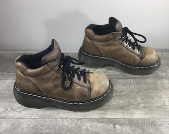 Vintage Dr. Martens 8550 Brown Leather Chunky Made in England Platform Soft Toe Boots Size UK 5 US 7