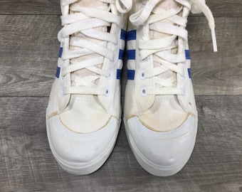 Vintage Adidas Shoes Mens 8.5 White Ivory Tennis Court Canvas Sneaker Taiwan 70s Adidas Vintage Indoor Court White Sneakers Made In Taiwan Sz  main image 4