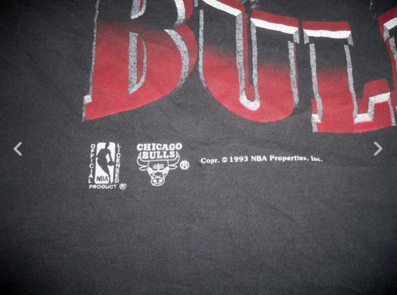 VINTAGE TEE - BLACK T SHIRT OLD SCHOOL NBA CHICAGO BULLS