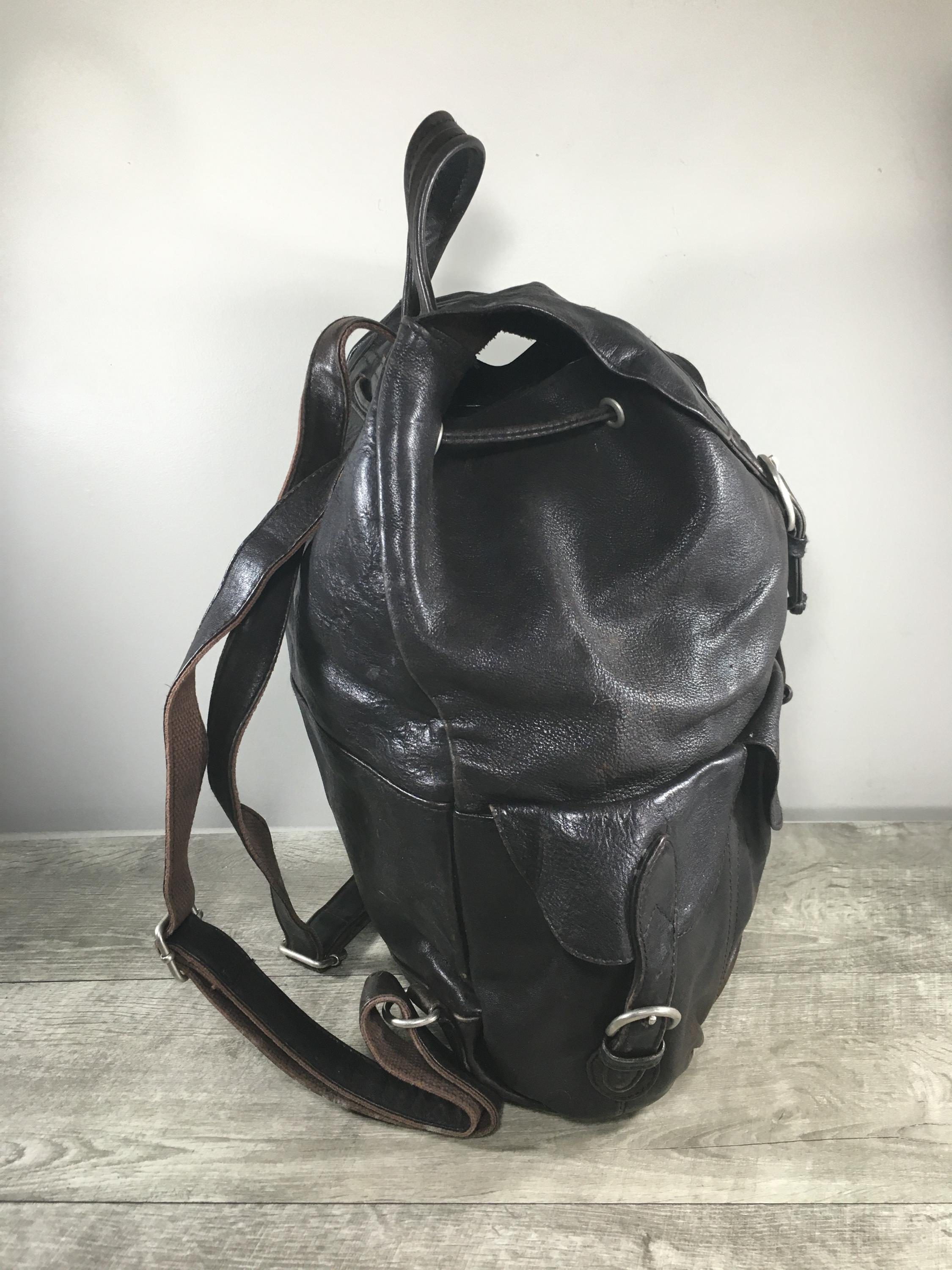 Soft leather gently used London Fog Backpack. Unisex London Fog Westminster DLX Backpack - Black-Chestnut - Save 48% main image 4