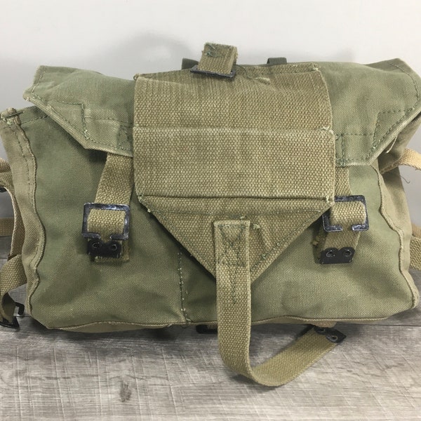 Vintage 1940’s US Army Mussete Military WW2 WWII Field Gear OG Canvas Bag Pack Made in UsA