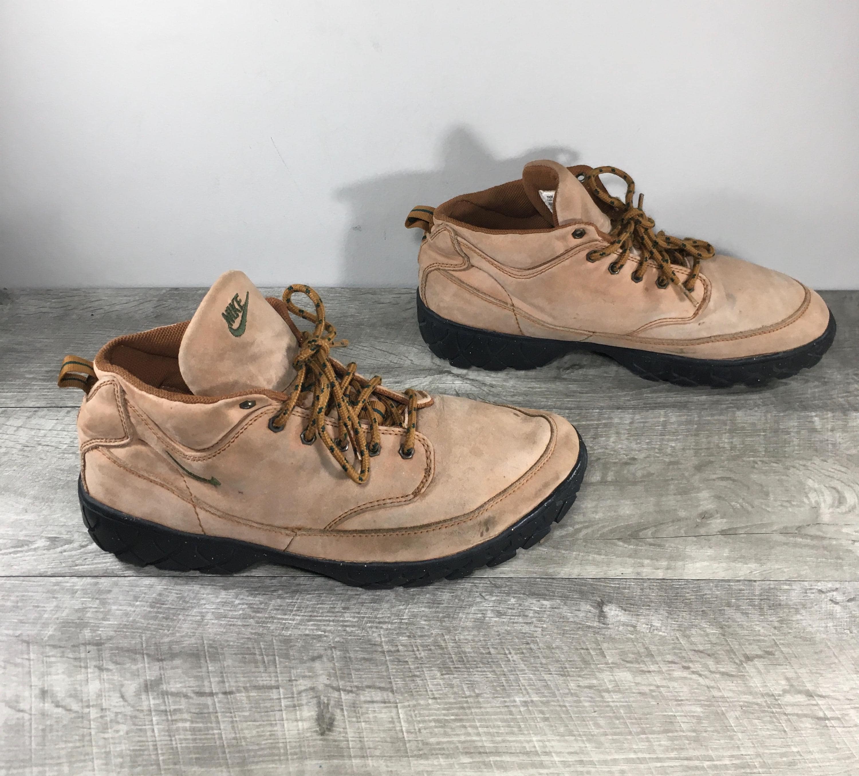 NIKE acg 90s ラハール ブーツ トレッキクング レザースニーカー 90s NIKE ACG trekking shoes | HUG SUNKISS