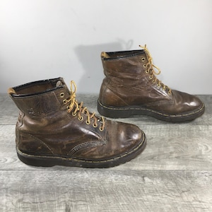 Vintage Dr. Docs Martens Doc 1460 Lace Up Soft Toe Mens Brown Leather Combat Boots Size UK 8 US 9 Made in England
